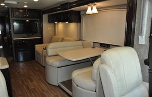 2017 Thor Motor Coach Miramar 37.1 Bunk