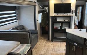 2022 Cherokee Grey Wolf 23DBH RV rental photo 7