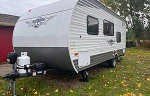 2021 Shasta Family Bunkhouse