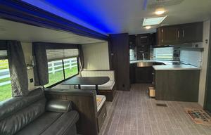 2020 Cherokee 274VFK RV rental photo 3