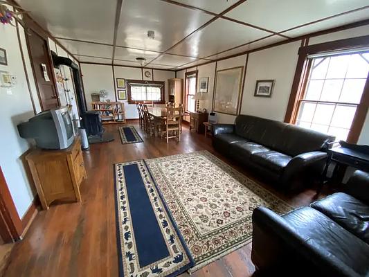Monture Guard Station Cabin, Loop: 001