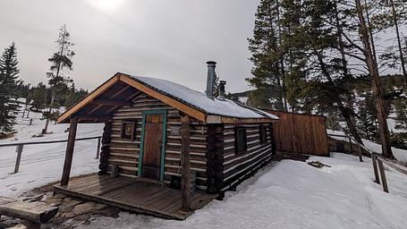 Wapiti Cabin