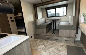 Camping Comfort & Luxury '21 Keystone Springdale