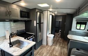 The Voyager~ 2 bed/1 bath Quad bunks, sleeps 8