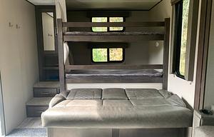 Camp in luxury! Sleeps 6 - 9