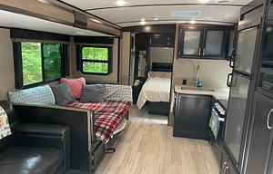 Grand Design Imagine 2800BH