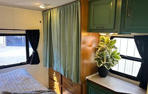Hi I’m Toby the 2006 Fleetwood RV Tioga 31M
