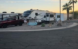 Off-Grid Fifth Wheel | Solar | 400Ah | Inverter