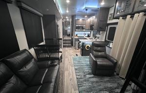 Luxury Road Warrior w/side porch!