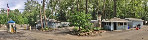 Entrance to Saraâs Campground