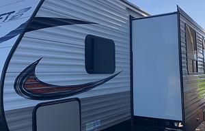 2019 Starcraft Autumn Ridge Outfitter 26BHS