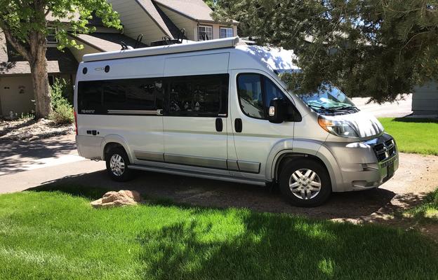 TINY HOUSE ON WHEELS - Deluxe Winnebago Travato