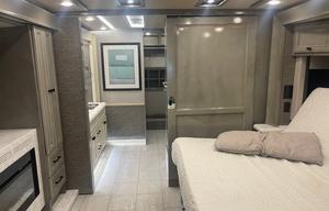 2020 Luxury Tiffin RV Deliver Disney/Daytona/Camps