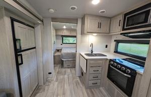 Flagstaff Micro Lite | Modern and cozy w/ 2 slides