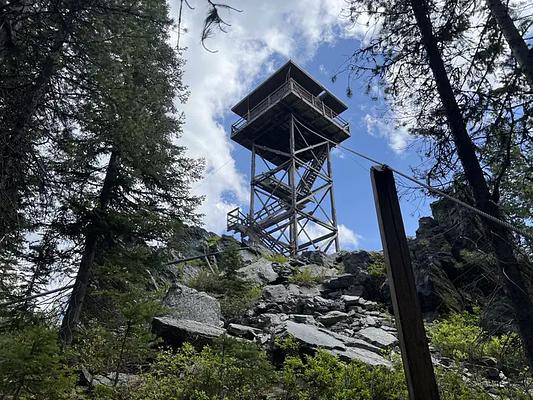 001, Loop: AREA UP UP LOOKOUT