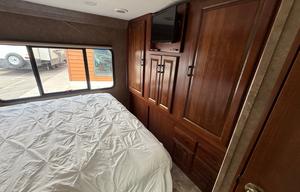2016 Forester 3011DS/sleeps 8