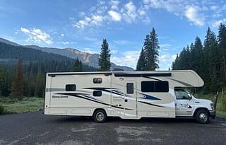 Spacious Minnie Winnie 31H – Perfect for Families