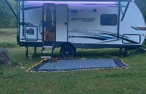 2022 Surveyor Legend 19RBLE RV rental photo 37