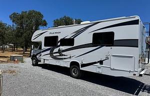 2021 Thor Motor Coach Four Winds 28A RV rental photo 9