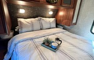 Stix & Stones RV Adventure **Couples Glamping**