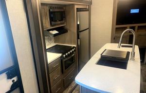 2021Crossroads Sunset Trail,  2 bathrooms, lg bunk