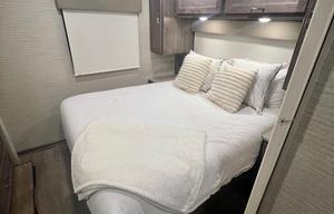 2025 Winnebago 31H Bunkhouse
