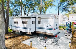 All-Inclusive Travel Trailer Getaway By The Marsh!