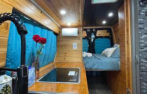 2015 Mercedes Sprinter 2500(Manta Ray)