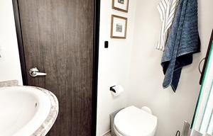 Phoenix Luxe Retreat – 2 Bedroom Family 5th Wheel