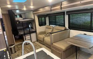 King master with bunks!!