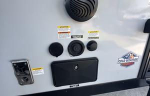 36 ft 2024 Toy Hauler