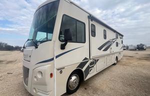Get Out of Town 2018 Winnebago Sunstar 31BE