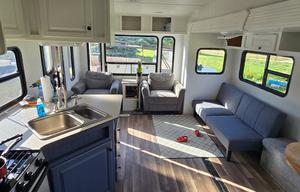 R-vision 5th wheel, camper cannot be towed