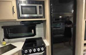 2024 Rockwood Ultra Lite 2706WS RV rental photo 11