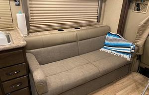 2019 Thor Freedom Elite Bertha the Big House on wheels