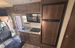 2020 Jayco Melbourne 24L RV rental photo 9