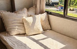 Comforts of home -King bed, tiled shower, big sink