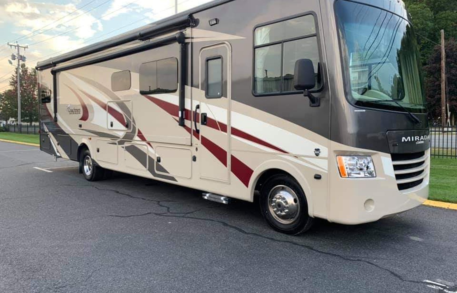 2019 Coachmen Rv Mirada 35OS