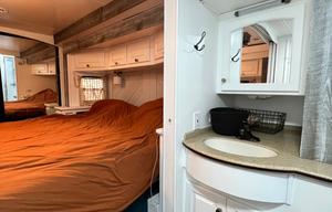 The Country Star - Pets OK - King Bed - 4 Slides