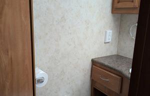 2011 Fleetwood RV Storm 32BH RV rental photo 20
