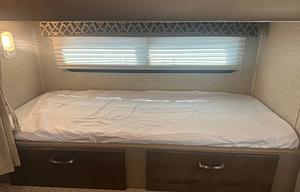 2019 Jayco Redhawk 31XL RV rental photo 16