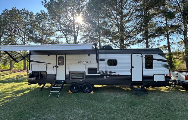 Keystone Hideout 29DFS Bunkhouse
