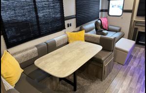 2022 Zinger 2 BR Bunkhouse - perfect for families!