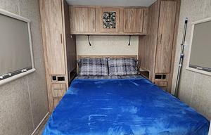 25 FT Class C - PET FRIENDLY Sleeps 3