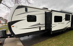 2017 Keystone RV Outback 324CG
