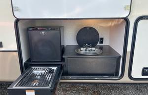 2019 Montana 3855BR RV rental photo 15