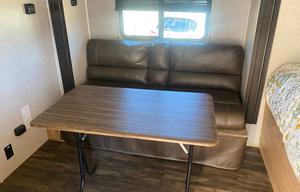 SKIP'N ROCKS PET FRIENDLY RV RENTAL