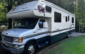 1998 Coachmen RV Leprechaun 190CB Ford 350