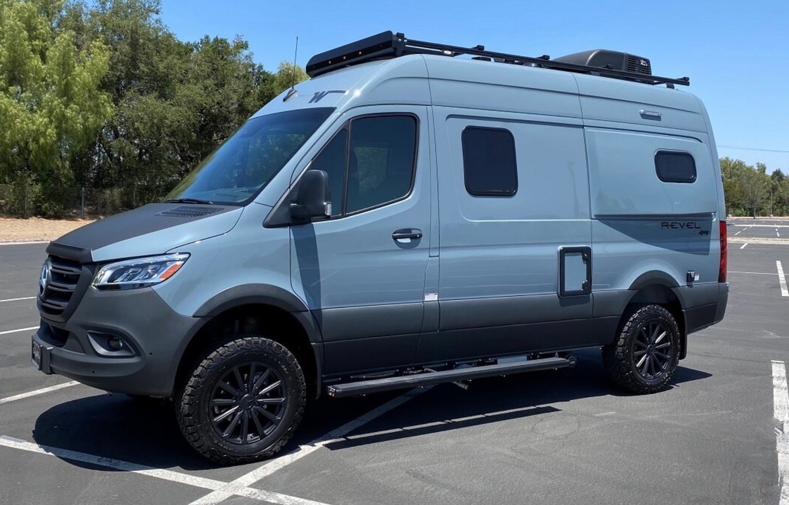 2022 Winnebago Revel 44E