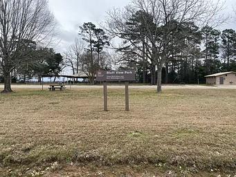 A photo of facility BLUFFVIEW PARK with No Amenities Shown